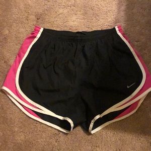 Nike Shorts pink, black and white
